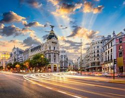 La Reina de Gran Via Dış Mekan