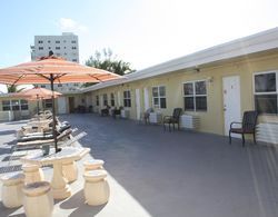 La Terrace Plaza Motel Genel