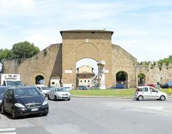La Terrazza Foscolo - con Parcheggio Dış Mekan