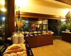 Laluna Hotel & Resort Chiang Rai Yeme / İçme