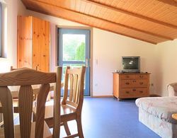Large Holiday Home in Kellerwald-edersee National Park With Balcony and Terrace Yerinde Yemek
