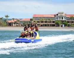 Las Casas Filipinas de Acuzar Genel