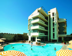 Lavitas Hotel Havuz