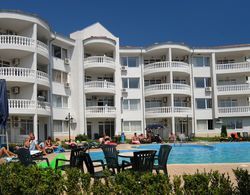 Lazur Holiday Apartments Dış Mekan