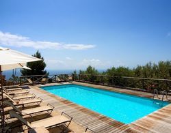 Le Capannelle-rigoletto Residence Studio Apartment With Pool Parking AC Oda