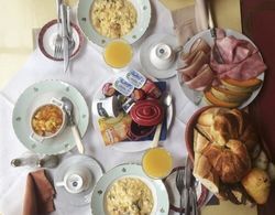Hotel le Chalet Vitellius Kahvaltı