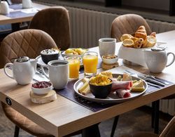 Hotel le Dauphin les Loges Kahvaltı