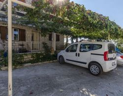 Lemar - With Parking - A5 Yellow SKY Dış Mekan