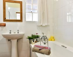 Lemon Thorn Cottage for 2 People With Wonderful Private Terrace in Garden Banyo Tipleri
