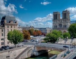 Les Rives De Notre Dame Manzara / Peyzaj