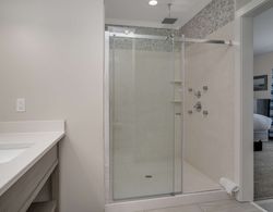 Lighthouse Suites - Best Western Signature Collection Banyo Tipleri