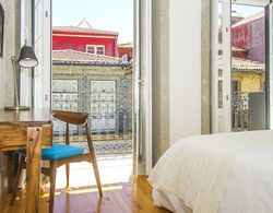 Liiiving in Porto-Blue Flower Apartment Oda Manzaraları