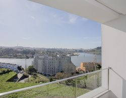 Liiiving-Luxury River View Apartment VII Oda Manzaraları