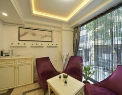 Lika Hotel - Comfortable Double Room in Istanbul İç Mekan