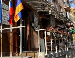 Lilia Hotel Yerevan Dış Mekan