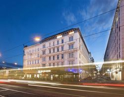 Living Hotel an der Oper by Derag Genel