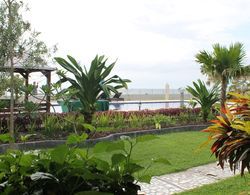 Lombok Beach Villa Dış Mekan