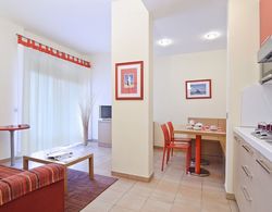 Long Stay Comfort Apartment With Backyard Rome Area Residence Öne Çıkan Resim