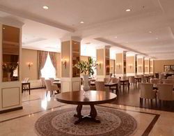 Lotte City Hotel Tashkent Palace Yeme / İçme