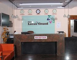 Hotel Lotus Grand Lobi