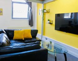 Lovely 1-bed Mezzaine Apartment in Nottingham Oda Düzeni