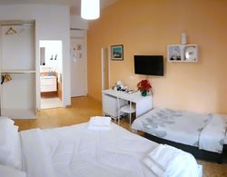Lovely 2-bed Apartment in Center of Sorrento Oda