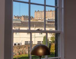 Lovely Apartment Beneath Edinburgh Castle İç Mekan