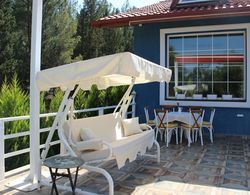 Lovely Bungalow Surrounded by Nature in Kusadasi Oda