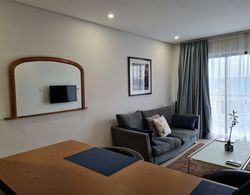 Lovely Furnished 1-bed Apartment in East Legon İç Mekan