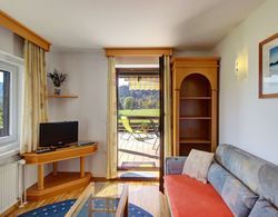 Lovely Apartment in Bled near Lake Oda Düzeni
