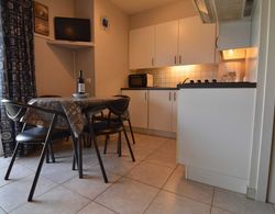 Lovely Apartment in Bredene With Fenced Garden Yerinde Yemek