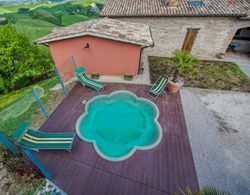 Lovely Mansion in Sant'angelo in Vado With Mini Pool Havuz