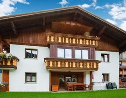 Lovely Apartment on Mountain Slope in Silbertal Austria Dış Mekan