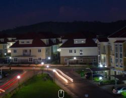 Lovely One-bed Apartment Located in Abuja Dış Mekan