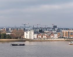 LT Riverview Apartments - Greenwich Dış Mekan