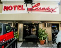 Lucky Hotel Bandra Dış Mekan