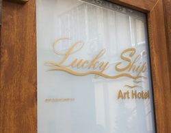 Lucky Ship Art Hotel Dış Mekan