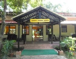 Lumbini Buddha Garden Resort Dış Mekan