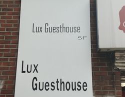 Lux Guesthouse - Hostel Dış Mekan
