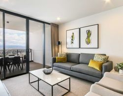 Luxurious 2 Bedroom Brand New Apartment With Amazing Hinterland Views Oda Düzeni