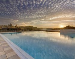 Luxurious Apt With Ocean Views and Pool in Tigne Point İç Mekan