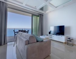 Luxurious Apt With Ocean Views and Pool in Tigne Point Oda