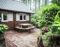 Luxurious Chalet in Oud-turnhout With Large Garden Dış Mekan