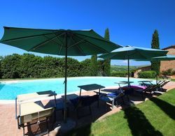 Luxurious Farmhouse in Montalcino With Pool Havuz