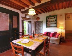 Luxurious Farmhouse in Rufina With Terrace Yerinde Yemek