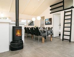 Luxurious Holiday Home in Lønstrup With Sauna İç Mekan