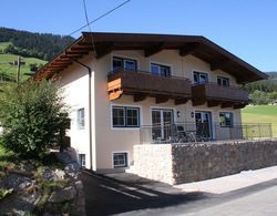 Luxurious Holiday Home in Tyrol Austria With Terrace Dış Mekan