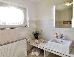 Luxurious Apartment in Gägelow With Garden Banyo Tipleri