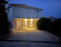 Luxurious Villa in Peloponnese With Large Private Pool Dış Mekan