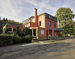 Luxurious Villa in Stoumont With Sauna Dış Mekan